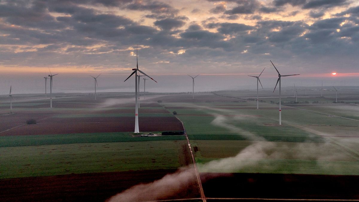World passes 30% renewables milestone for the first time, decline of fossil inevitable