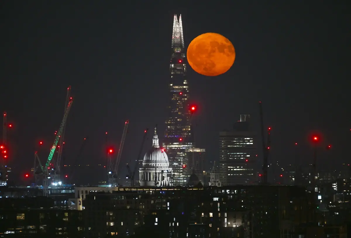 June’s Summer Solstice Strawberry Moon Will Be Weirder Than Usual