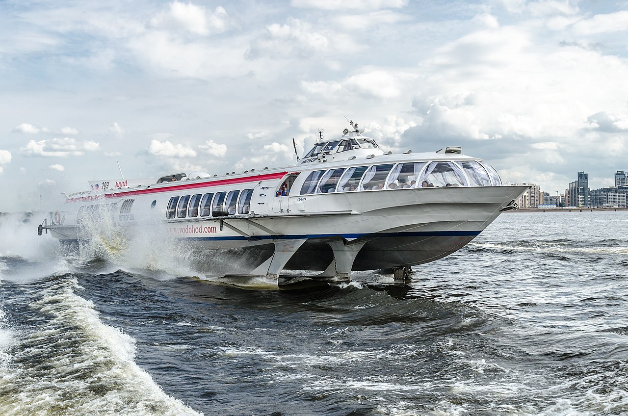 Soviet hydrofoil on the Neva speeding away